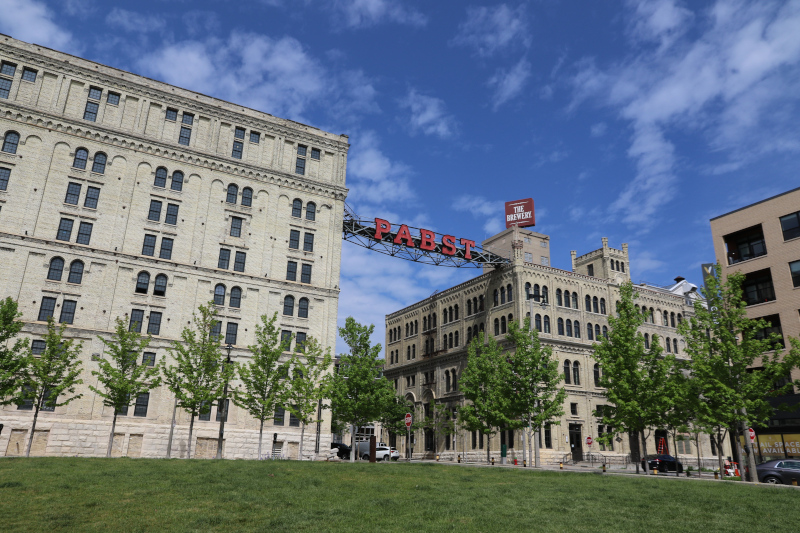 Milwaukee Brewery District © Andrea Bonder